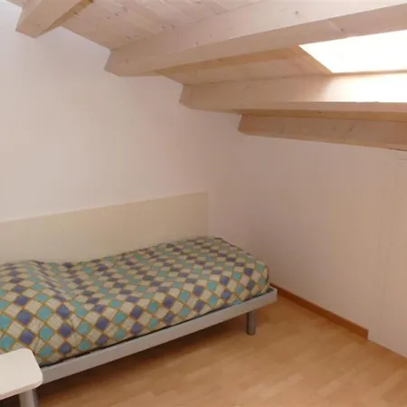 Large For Guests In Apartment